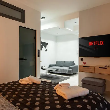 Apartment Minimal Art *