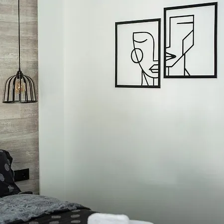 דירה Minimal Art *
